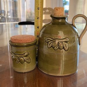 Set of Oil cruet and olive jar